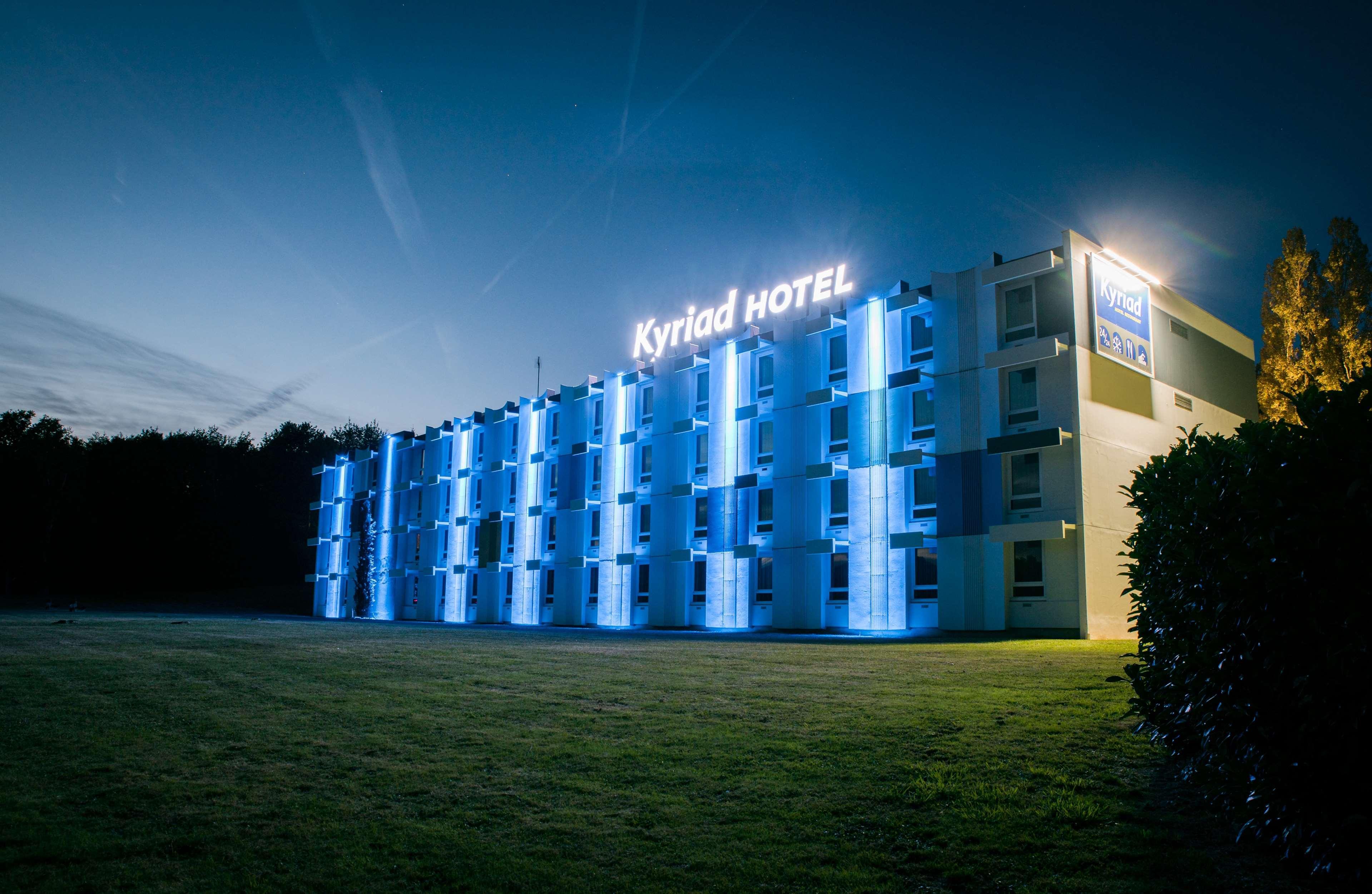 Kyriad Montchanin Le Creusot Zewnętrze zdjęcie