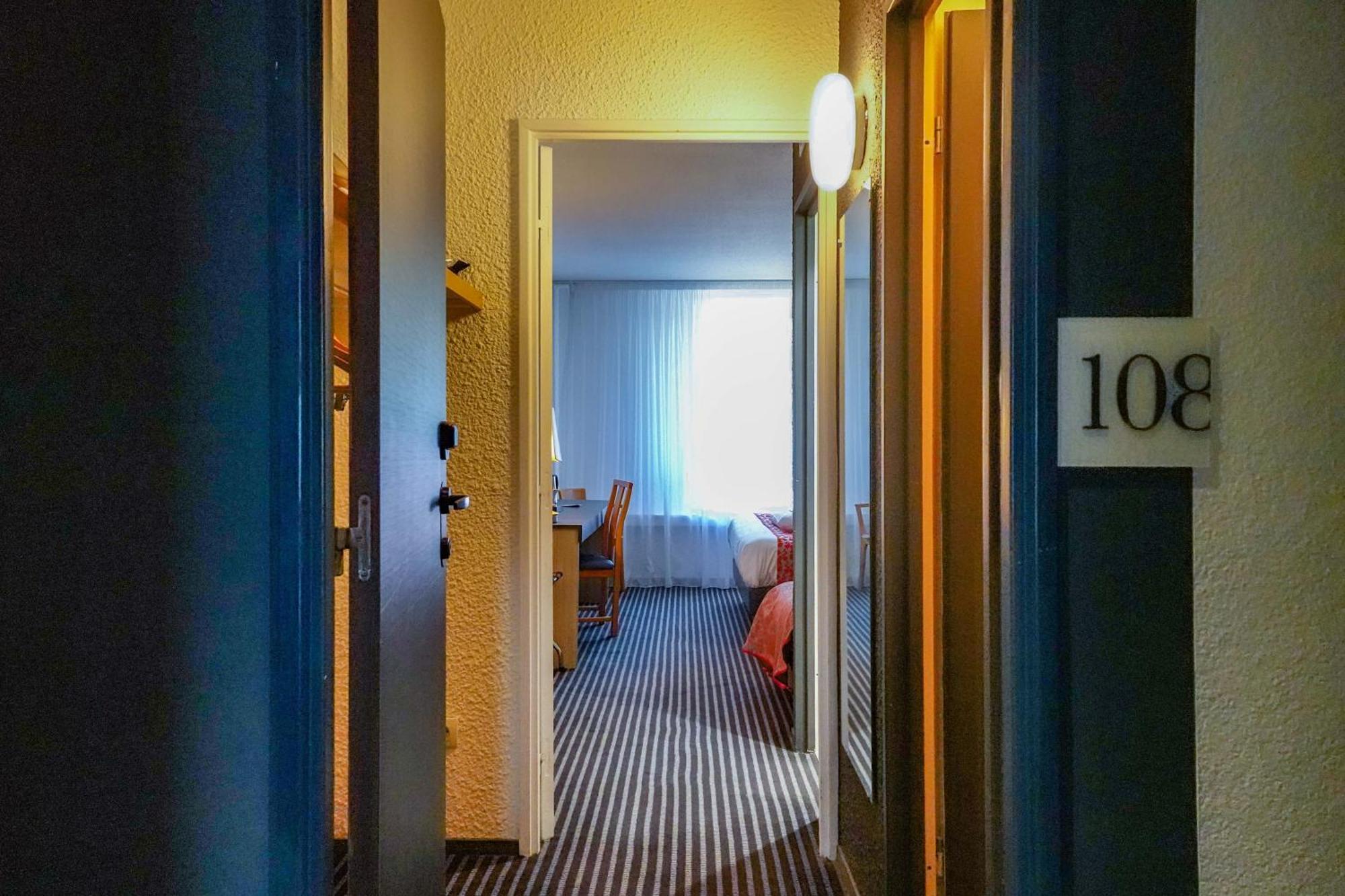 Kyriad Montchanin Le Creusot Zewnętrze zdjęcie