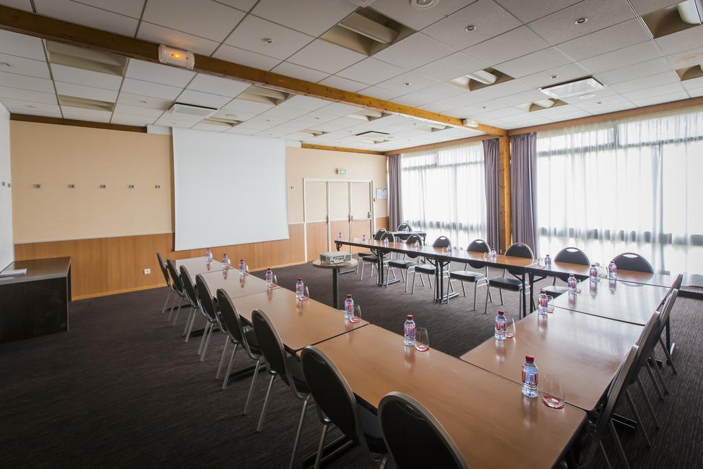 Kyriad Montchanin Le Creusot Zewnętrze zdjęcie